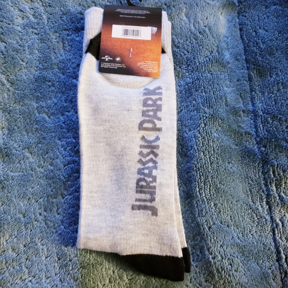 ❗️SOLD❗️Jurassic Park 'We Are Being Hunted' Socks. NWT. - Picture 2 of 6